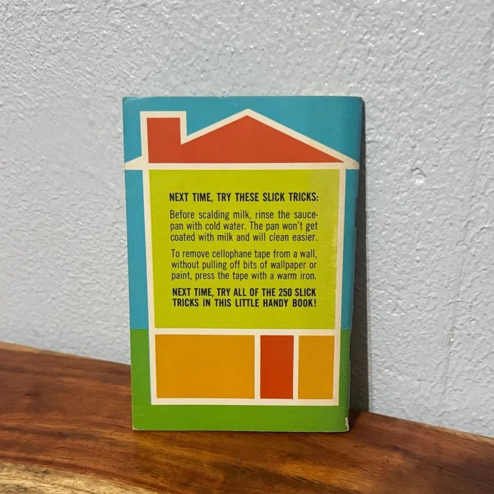 Vintage 1965 Dell Purse Book INSTANT HOUSEHOLD TRICKS #4059 Mini Booklet